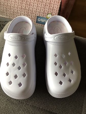 Bench Badeschuhe/Clogs, Weiss, Gr. 39, Sommerhit!
