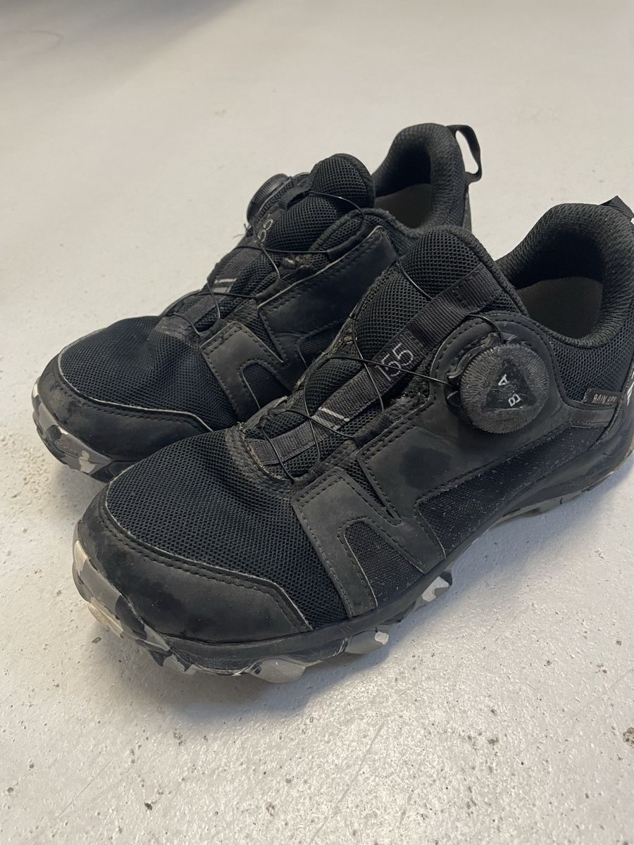 Scarpe da uomo: Adidas Terrex Grösse 34 – Usato da Hellbühl venduto da Forny1 1