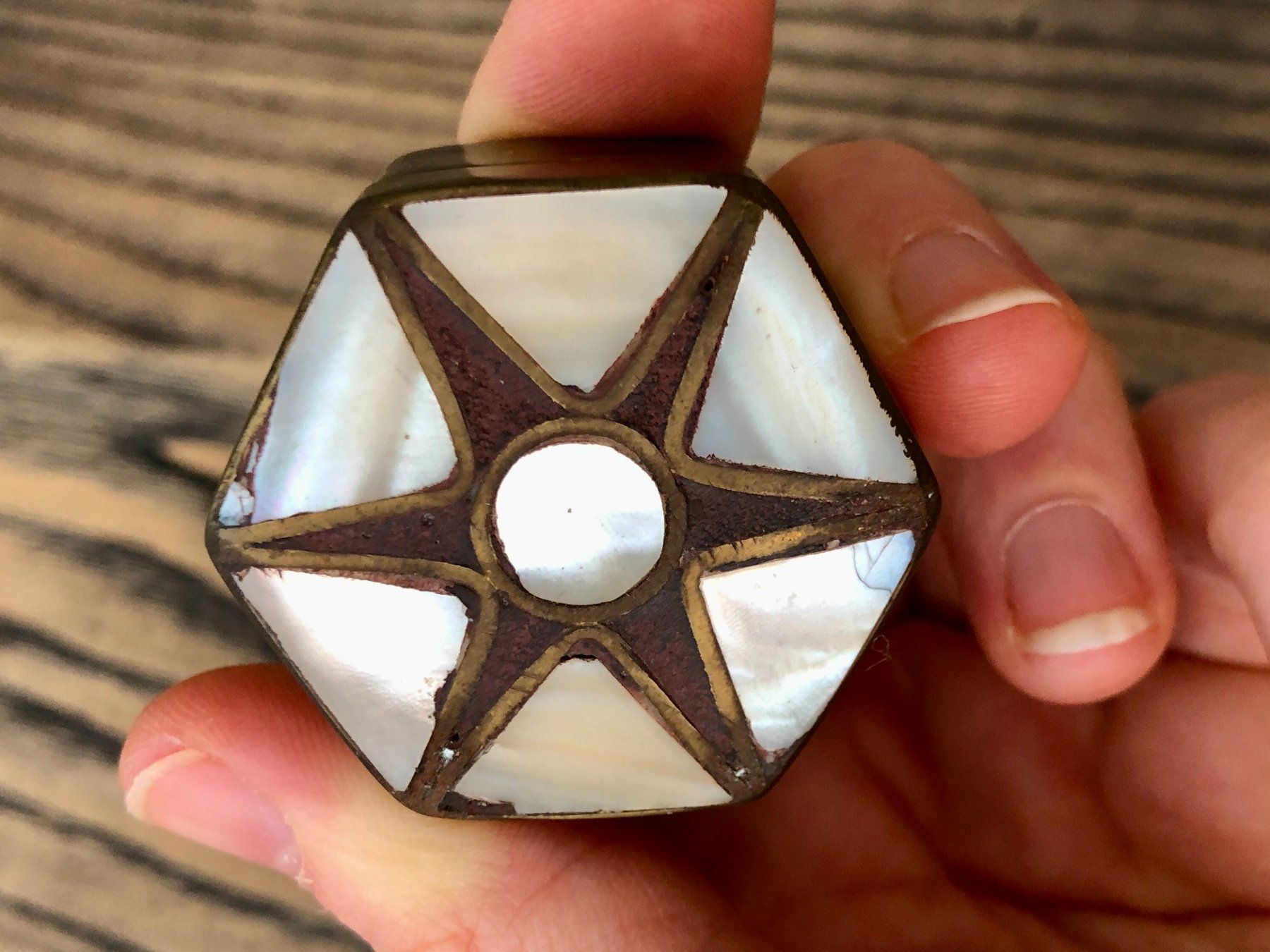 Sonstige Dekorationen & Accessoires: Vintage Pillendose Dösli verm. Messing und Perlmutt – Gebraucht aus Berg am Irchel von Zweiti_Chance 3