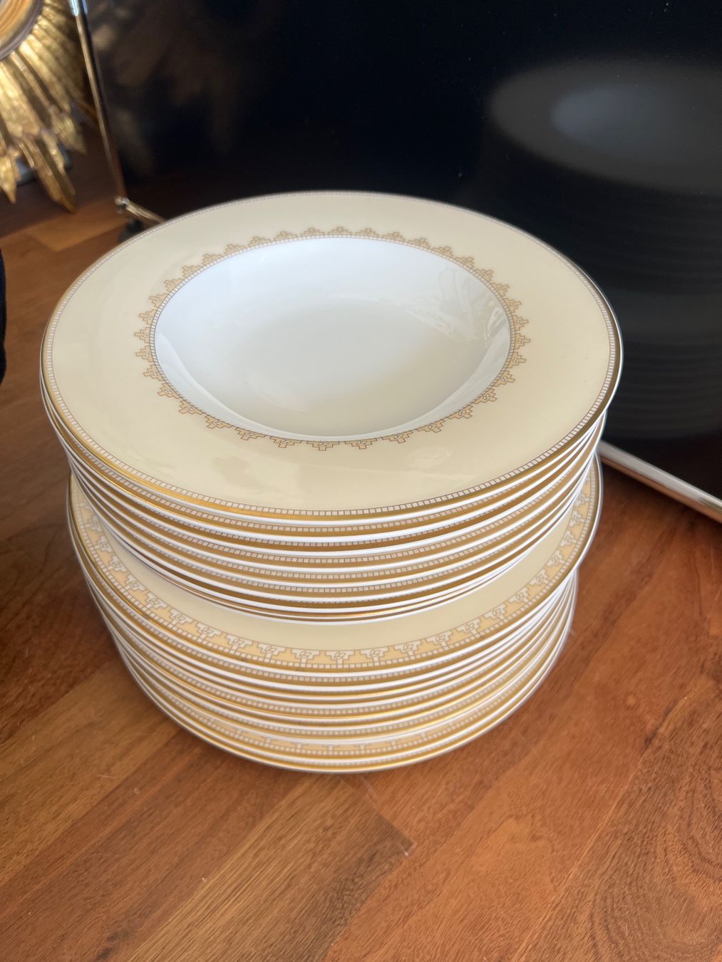 Villeroy & Boch Set di piatti: Villeroy & Boch Samarkand 19-teiliges Teller-Set – Usato da Jona venduto da Sariksa 2