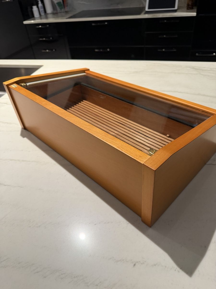 Adorini Humidor per sigari: Humidor Adorini Vega – Usato da Safenwil venduto da Corahund 1