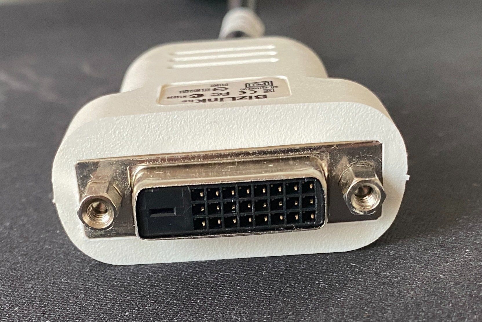 Unità & Adattatore: DVI - DisplayPort Adapter – Usato da Winterthur venduto da YaV 1
