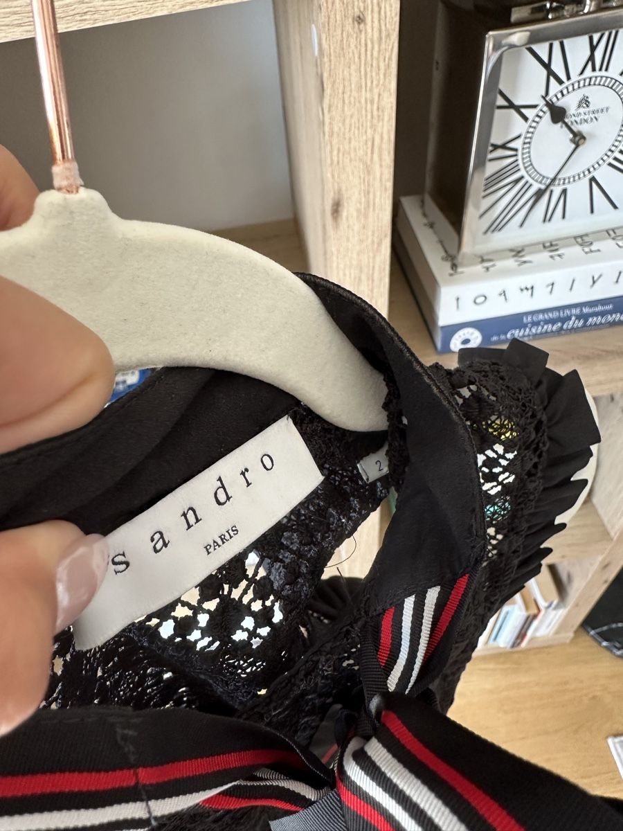 Sandro Vestiti: Sandro robe noir new size 2 – Nuovo (secondo la descrizione) da La Croix (Lutry) venduto da secondhandZara 2