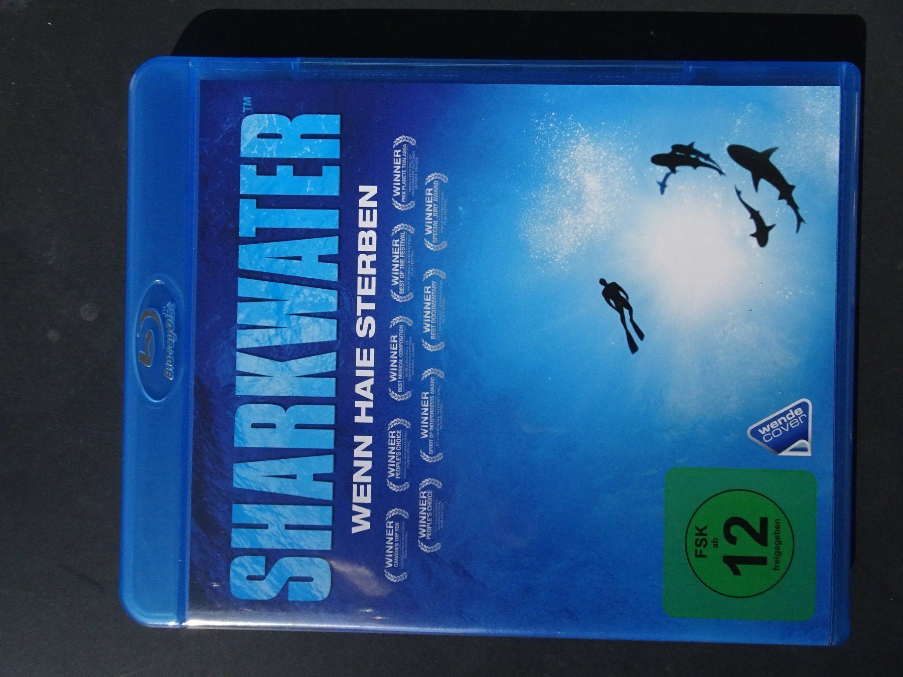 Tutti i DVDs: Wenn Haie sterben – Usato da Aadorf venduto da Chnorli-Furz
