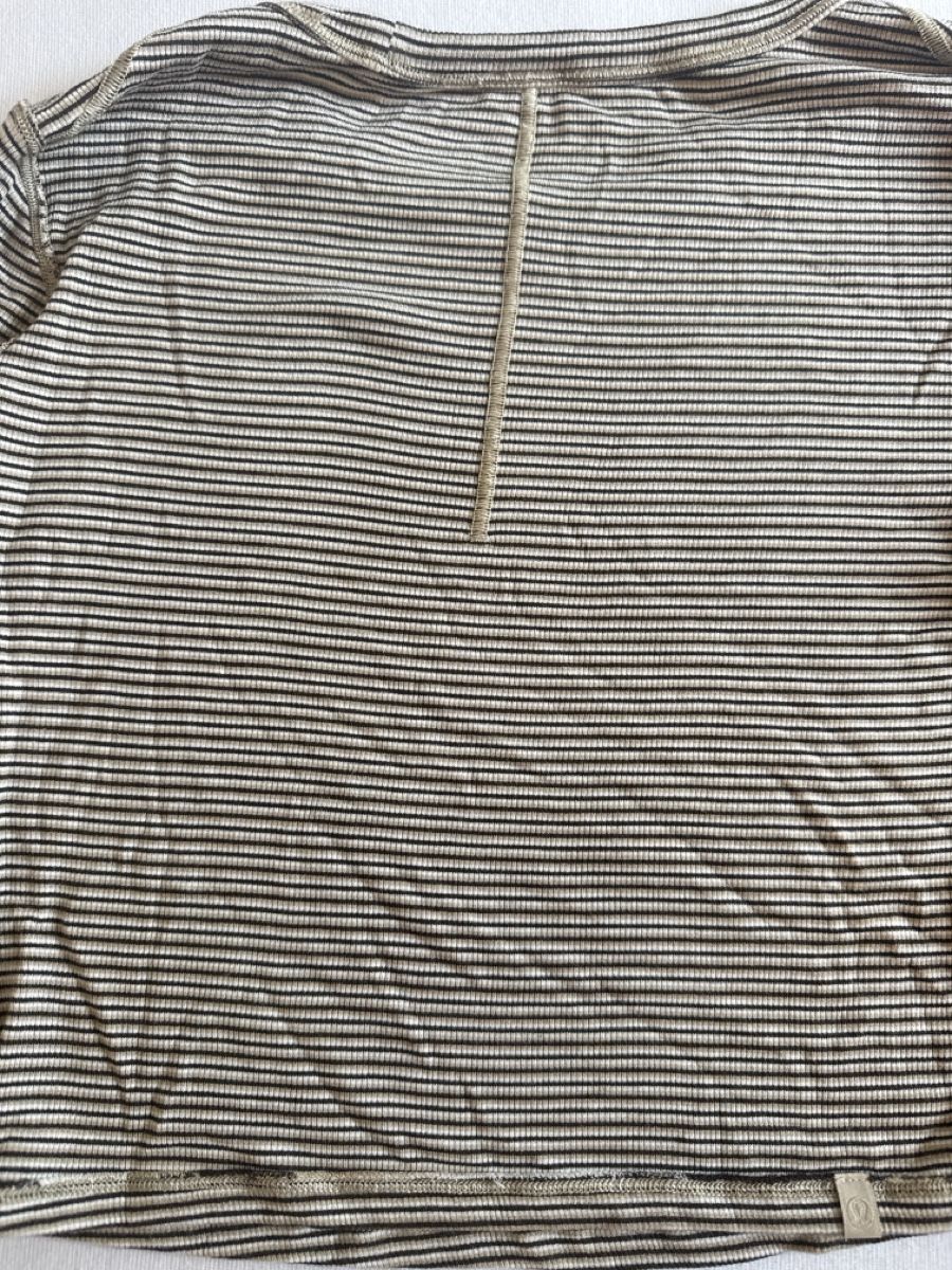 Lululemon Tops: Luluemon Longsleve S  – D'occasion à Zürich par Nikkii 2