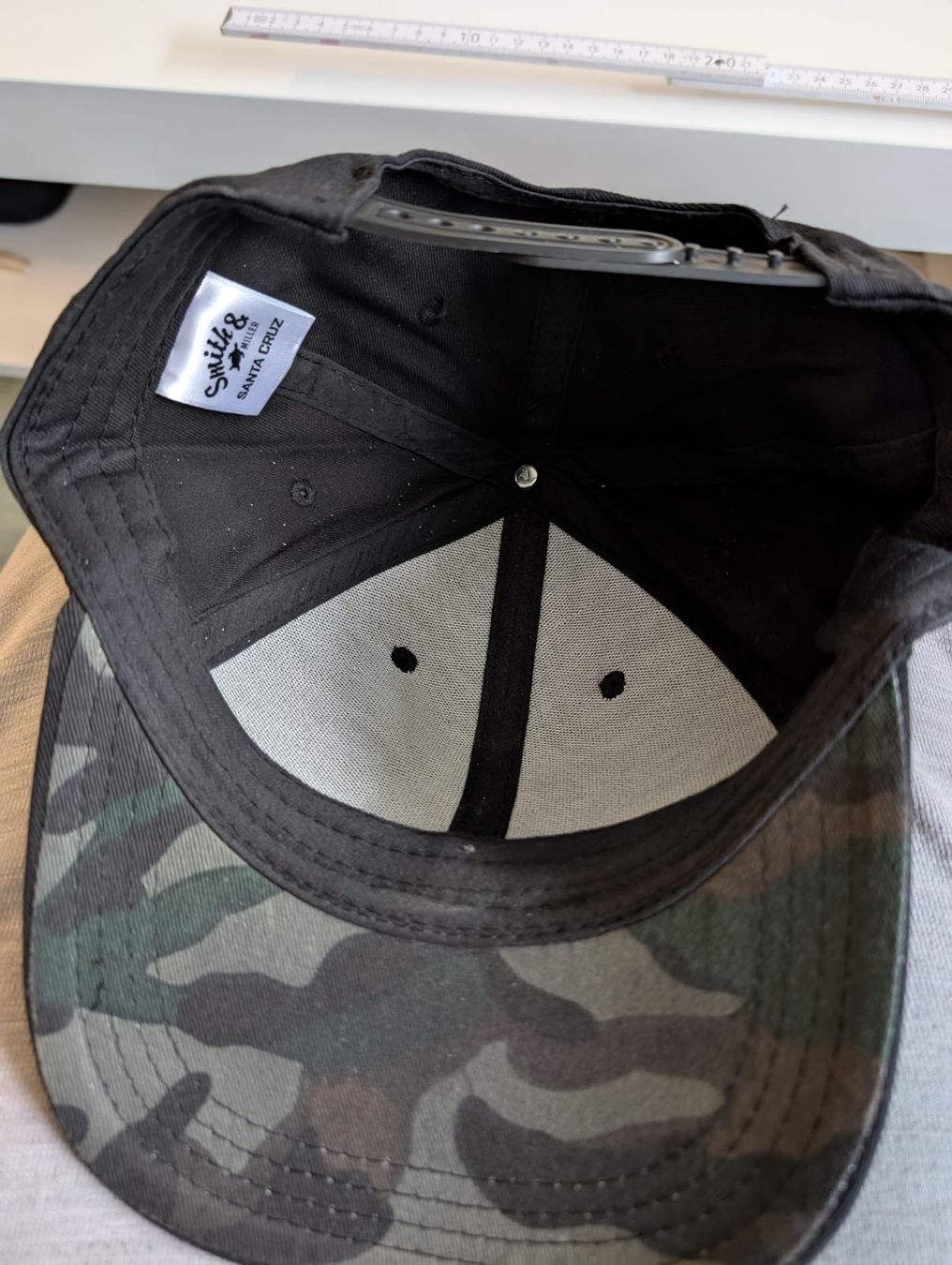 Sonstige Kleidung & Accessoires: Ein Cap von Smith & Miller – Neu (gemäss Beschreibung) aus Zweisimmen von Mousie 1