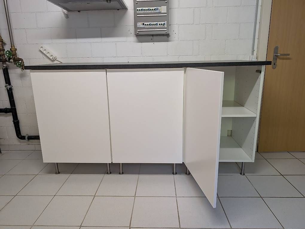 Cuisines complètes: Küchen-Unterschrank zu verschenken – D'occasion à Aarau Rohr par jpt_9vtl 4