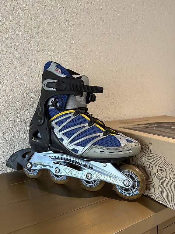 Pattini in linea & Pattini a rotelle: Vend roller en ligne Salomon taille 45 1/3  – Usato da Vevey venduto da Golgot27