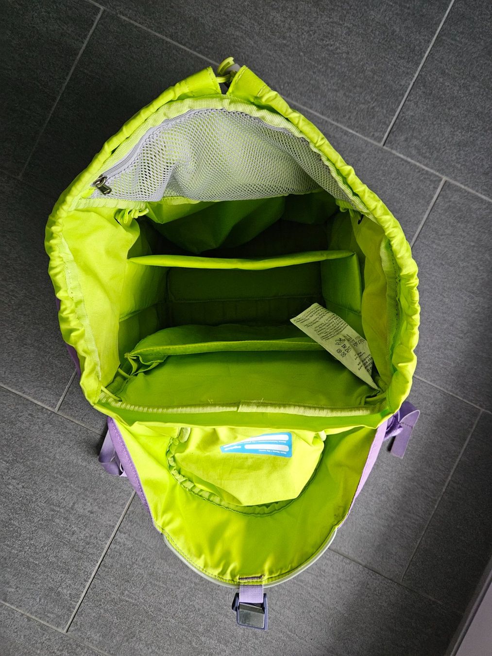 Ergobag Borse & Zaini: Ergobag pack Schulrucksack Set SchlittenzauBär Glow – Usato da Winterthur venduto da Dage01 2