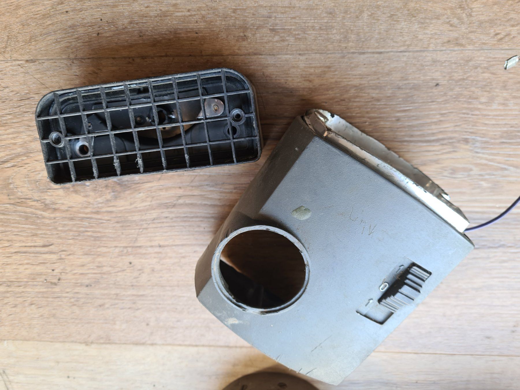 Piaggio Ciclomotori: Rücklicht Triom mit Gitter Lampe Piaggio Original – Usato da frümsen venduto da Sailem