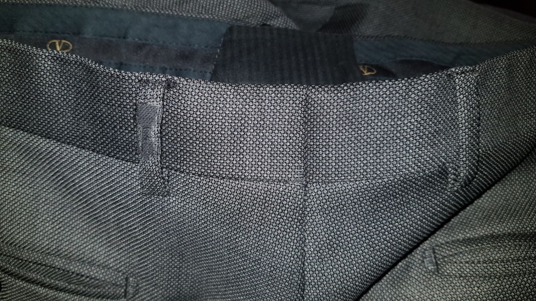 Valentino Anzüge: VALENTINO Costume / Anzug taille / Grosse 52 – Gebraucht aus Cossonay-ville von Super-Price-Quality 9