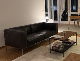 Ledersofa schwarz 2-Sitzer mit Metallfüssen gebraucht