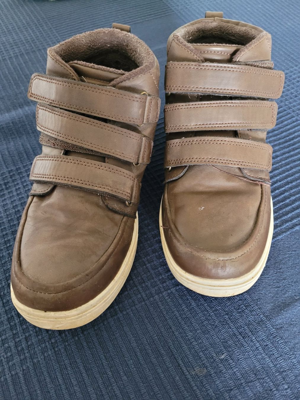 Chaussures garçon: Schuhe – D'occasion à La Tanne par guerkli8