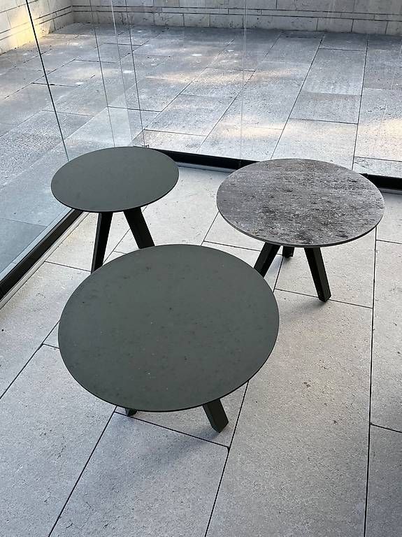 Tische: 3 Stylish outdoor coffee/side tables – Gebraucht aus Oberwil BL von AGALLI1972
