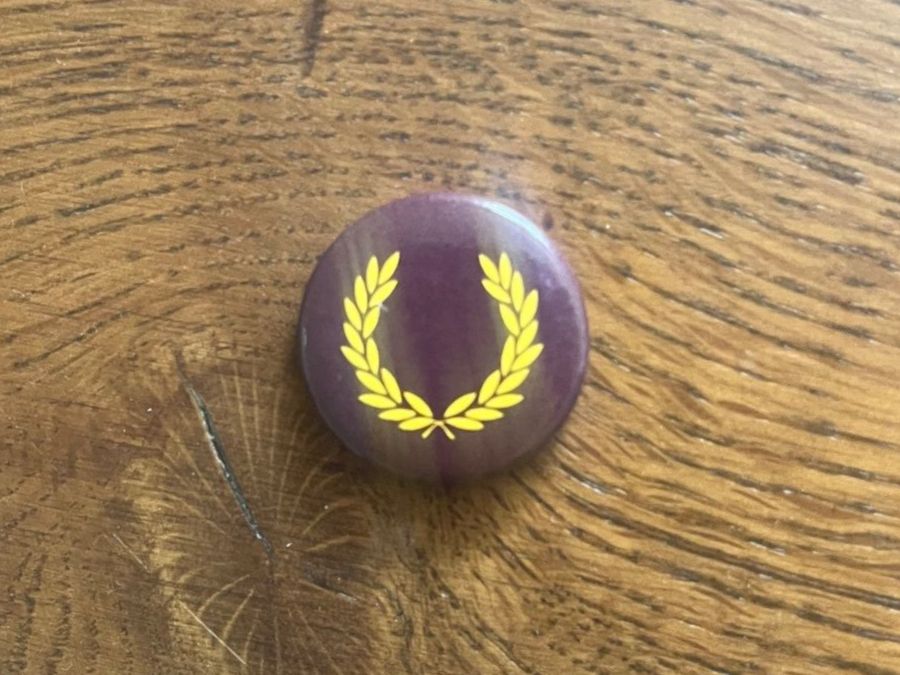 Plaketten & Abzeichen: *Fred Perry Button* – Neu (gemäss Beschreibung) aus Seuzach von Black_sheep