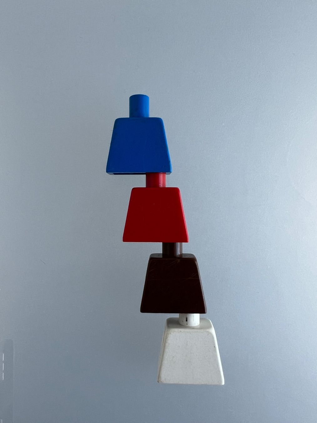 Lego Figuren: 4x LEGO Torso defekt, Caste, Rotrock – Defekt aus Uttigen von sonorsonic 2