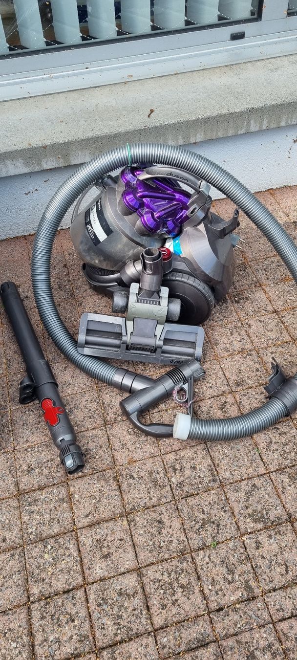 Dyson Aspirapolveri & Accessori: Dyson dc 29 Allergy – Usato da Rorschacherberg venduto da Alf06 1