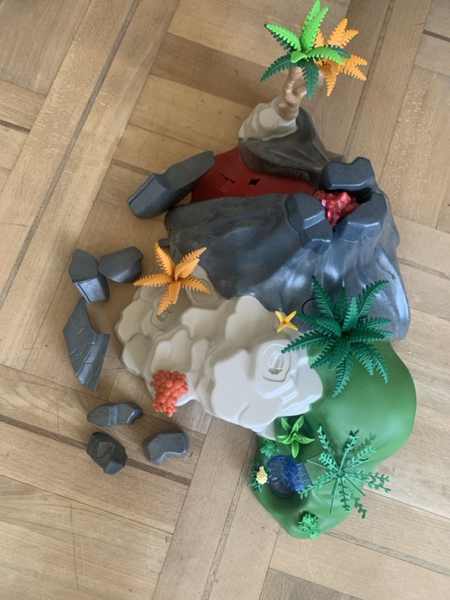 Playmobil Spielzeuge: Playmobil volcano 5230 – Gebraucht aus Zürich von