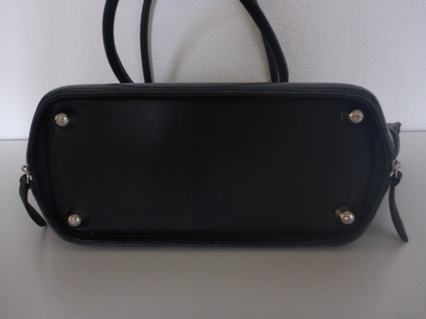 Taschen für Damen: Handtasche Blembal Leder/Metall – Gebraucht aus Auslikon von Shelfi 5