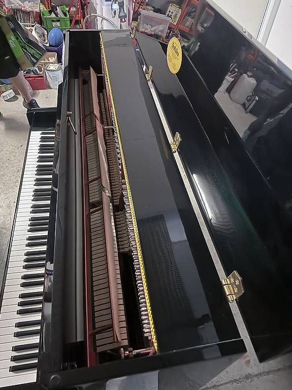 Strumenti musicali: Piano droit Wendl & Lung – Usato da Ecublens VD venduto da Berishab1989 2