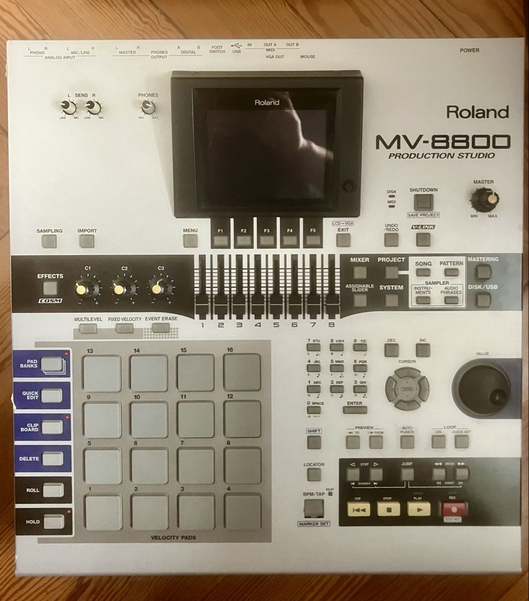 Roland Strumenti musicali: Roland MV-8800 Studio de Production – Usato da Lausanne venduto da kawinta03 1