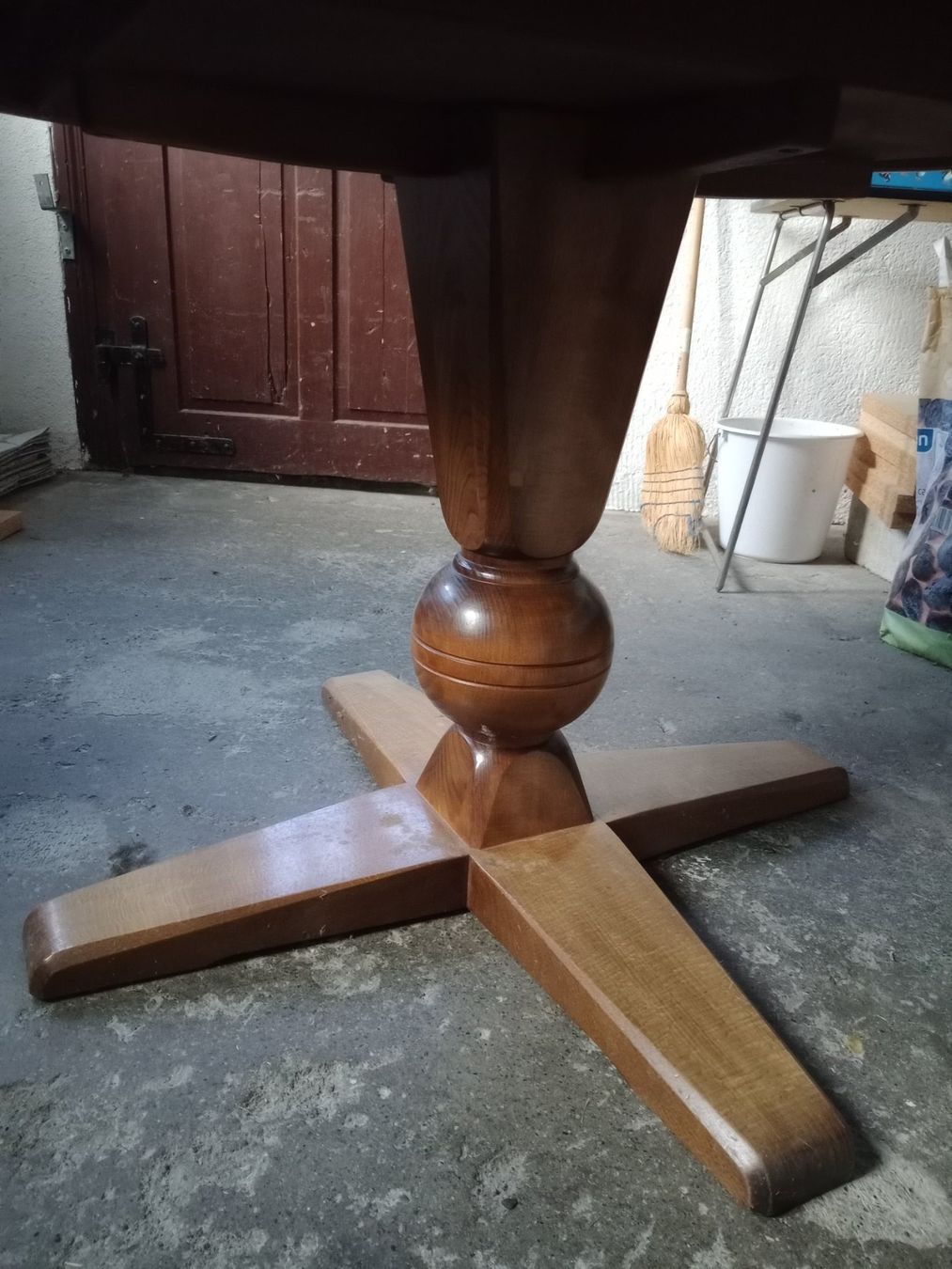 Tische: Esstisch Nussbaum – Gebraucht aus Urnäsch von dibidaebi01 1