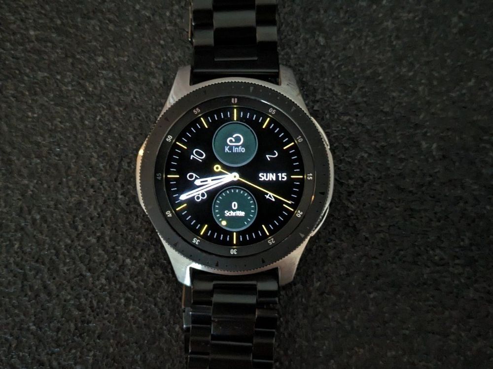 Samsung Galaxy Watch 1 + Metall Armband | Kaufen auf Ricardo