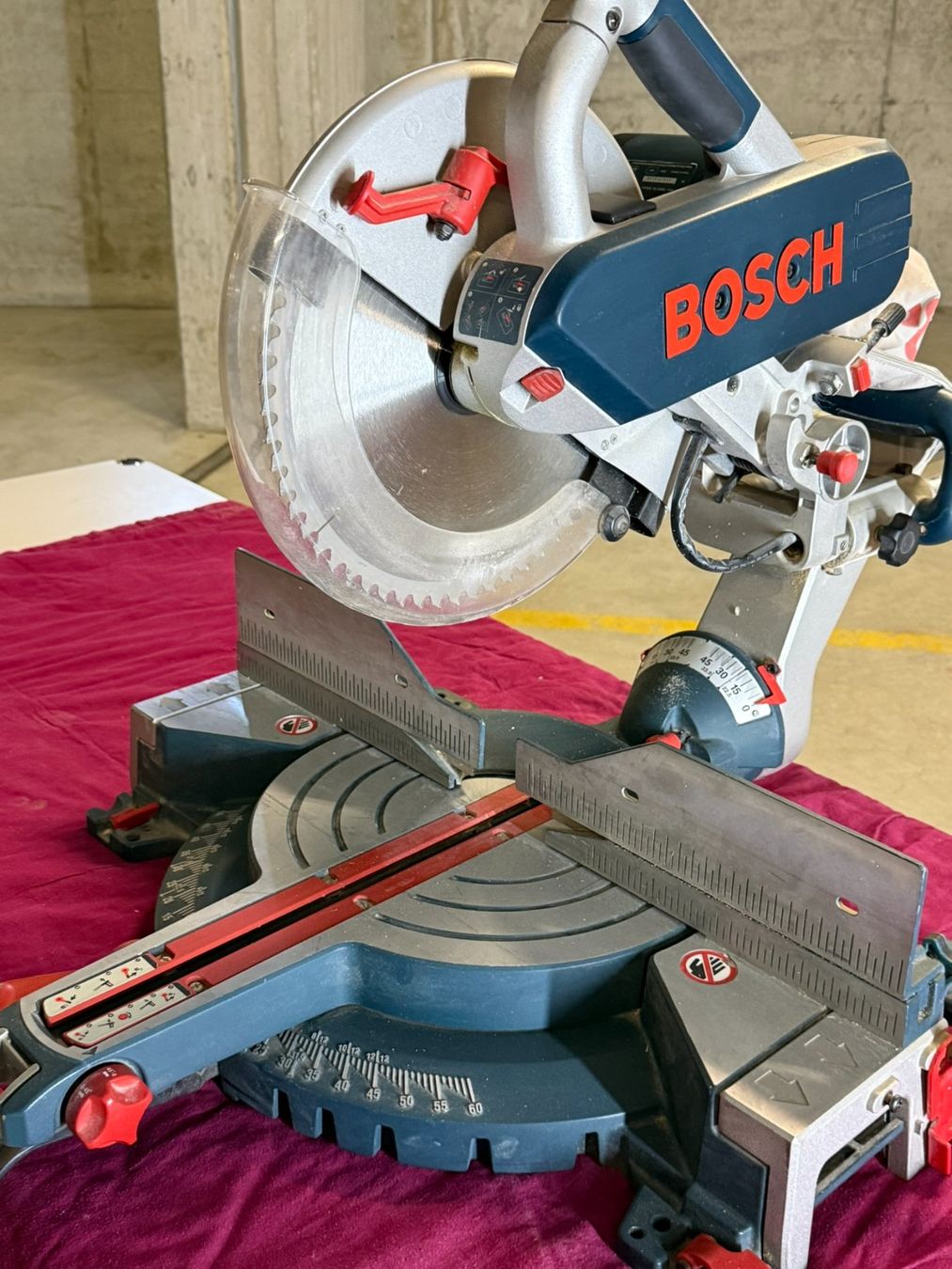 Bosch Seghe: Boschkappfräse 0601 B 23 532 – Usato da Schwerzenbach venduto da roo_7zmr 4