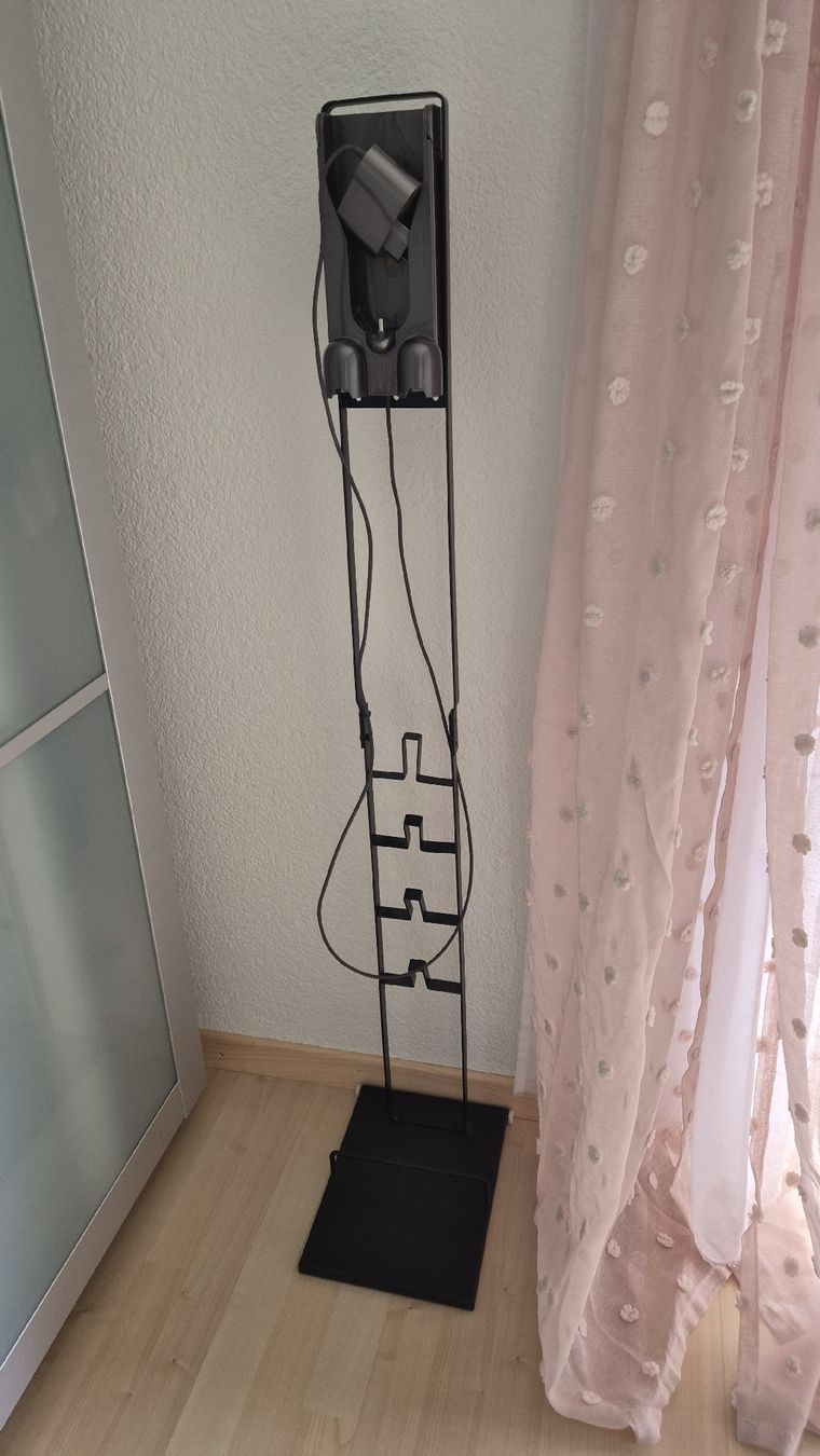 Altro in Decorazioni & Accessori: Dyson Ständer mit Ladestation – Usato da Wiler b.Utzenstorf venduto da Sonnenblume1990 1