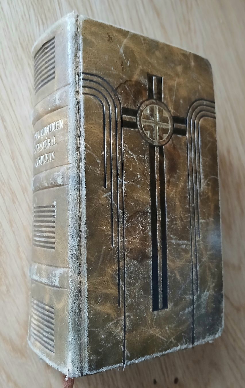 Libri: Missel Quotidien et Vespéral - Édition de 1939 – Usato da Les Sciernes-d'Albeuve venduto da mel_8wpv