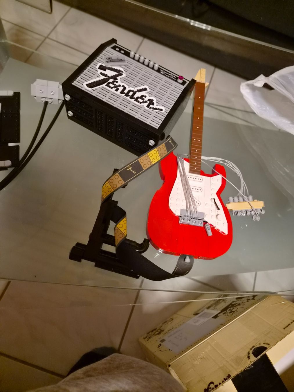 Lego Kit di costruzioni: LEGO Fender Stratocaster 21329 – Usato da Egerkingen venduto da Pascal.FL