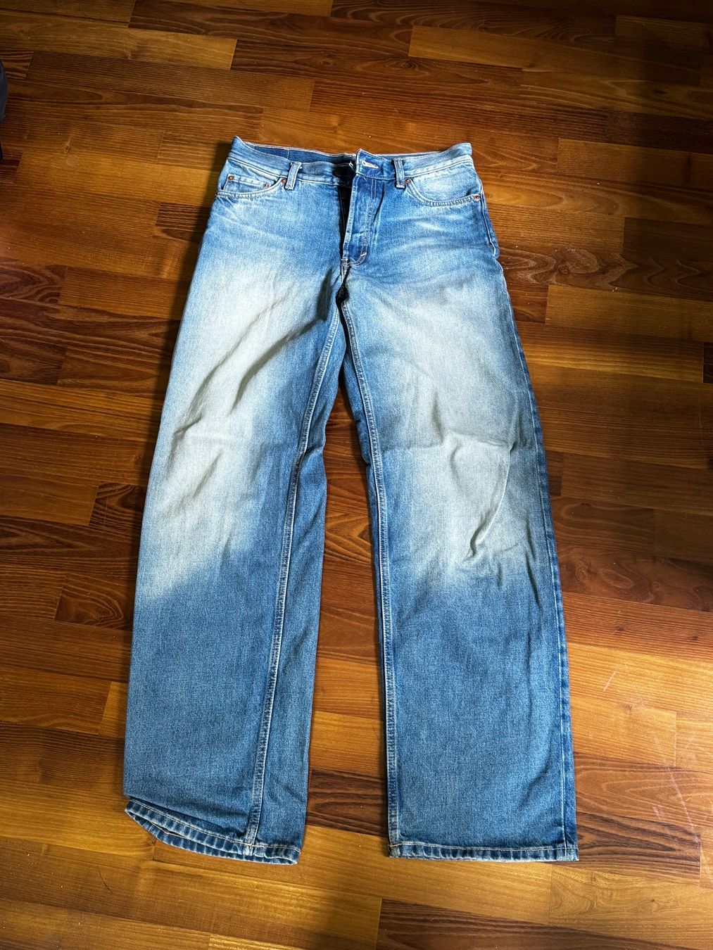 Weekday Pantaloni: Weekday Sphere 27/34 – Nuovo (secondo la descrizione) da Rüschlikon venduto da norber44 2