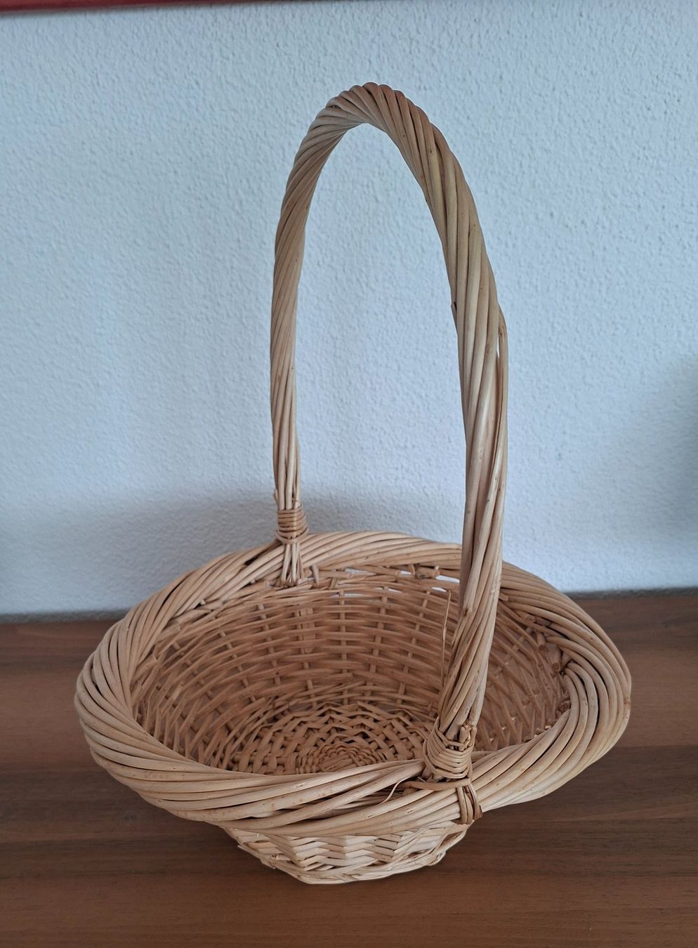 Autres articles pour la maison: Korb aus Weide, für Deko oder Geschenkkorb – D'occasion à Emmenbrücke par thokasaluni
