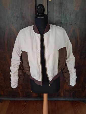 Bomber Steppjacke . Offwhite/Braun . leicht . S .