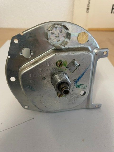 Volkswagen Tutti pezzi di ricambio auto: Tacho VDO VW Golf 1Youngtimer - Top Zustand! – Usato da Grenchen venduto da Woernerauto 1