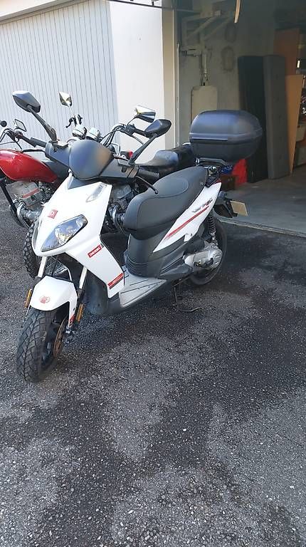 Scooters: Scooter Derbi Variant Sport 50- moteur défectueux – Gebraucht aus Yverdon-les-Bains von adr_kl8v 1