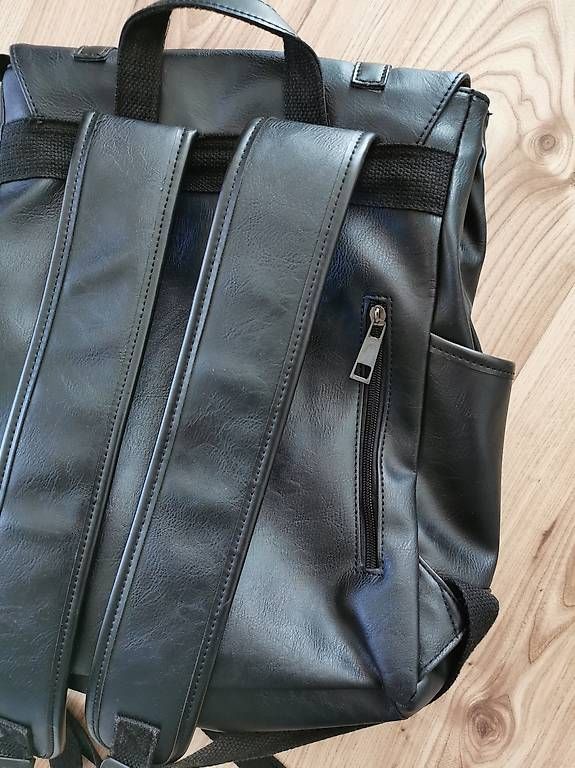 Zaini: Rucksack Koolertran schwarz Kunstleder – Usato da Goldswil venduto da Lyssij 1