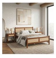 Wunderschönes Bettgestell Kastanienholz / Rattan