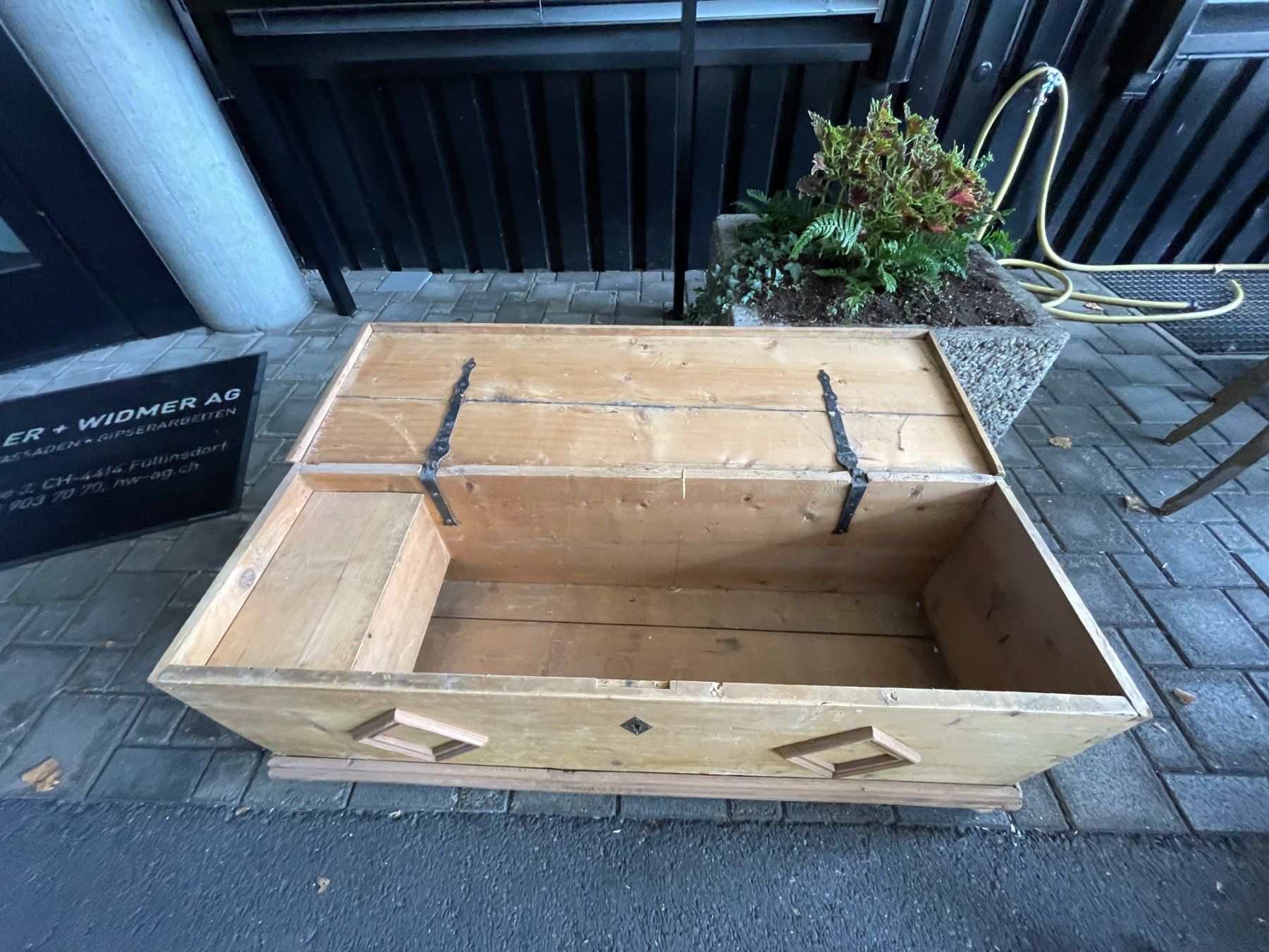 Cassapanche: Holztruhe, Antike Truhe, – Usato da Frenkendorf venduto da pivot02 1