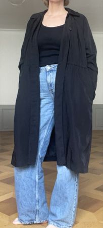 Monki Mantel schwarz, lang, leichtes Material