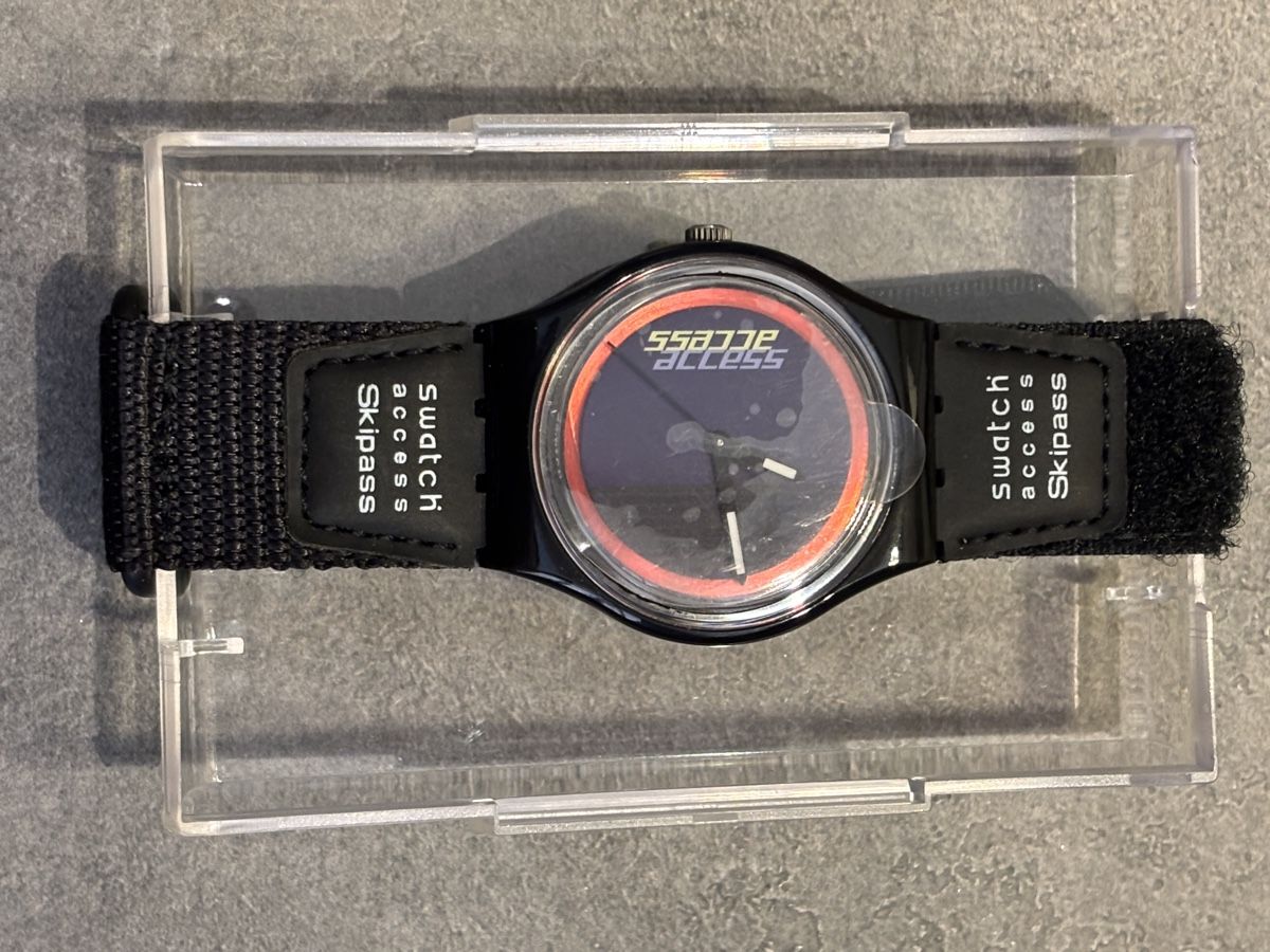 Swatch Uhren: Swatch SKB 100 – Neu (gemäss Beschreibung) aus Bönigen von muehli302