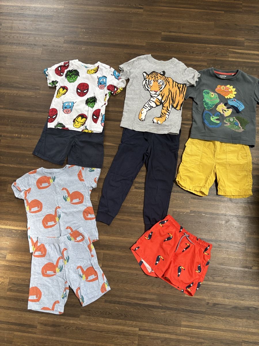 Lotti & Set di vestiti: Boden Bundle of Boys Clothes, size 116 – Usato da Thalwil venduto da val_q76v