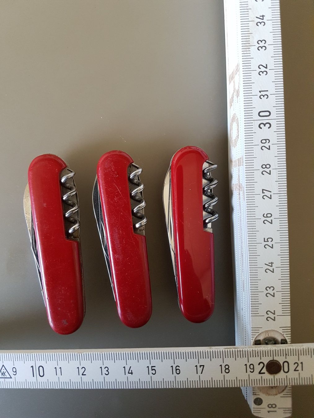 Victorinox Coltelli tascabile: Letzte Gelegenheit / 3 rote Victorinox Sackmesser 6-teilig – Usato da Riehen venduto da robs2026 4