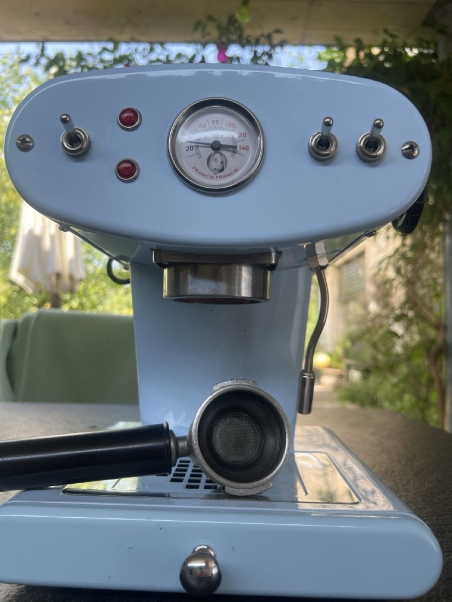 FrancisFrancis! Macchine per caffè & Macchine per espresso: Espressomaschine Francis X1 hellblau Retro Design revidiert – Usato da Oftringen venduto da asme 2
