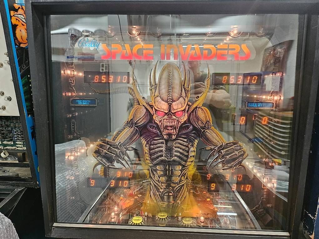 Flipper: Flipper Bally Space Invaders – Usato da St. Gallen venduto da Skydive0