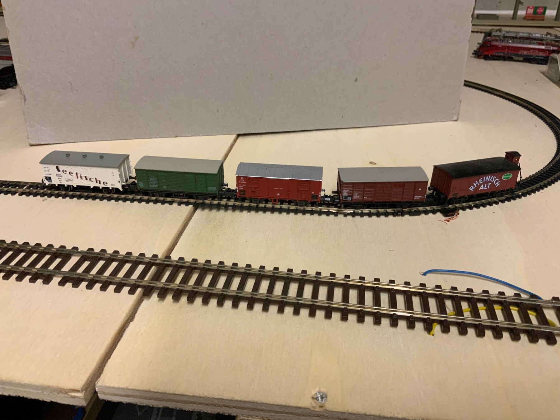 Modellini di ferrovie: Spur N Güterwagen – Usato da Wil ZH venduto da kistlerroman
