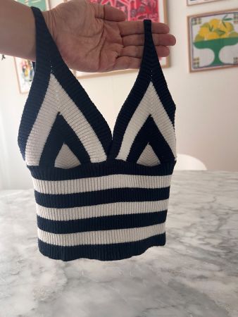 Subdued gestreiftes, dehnbares Tanktop-Crop-Top - One Size
