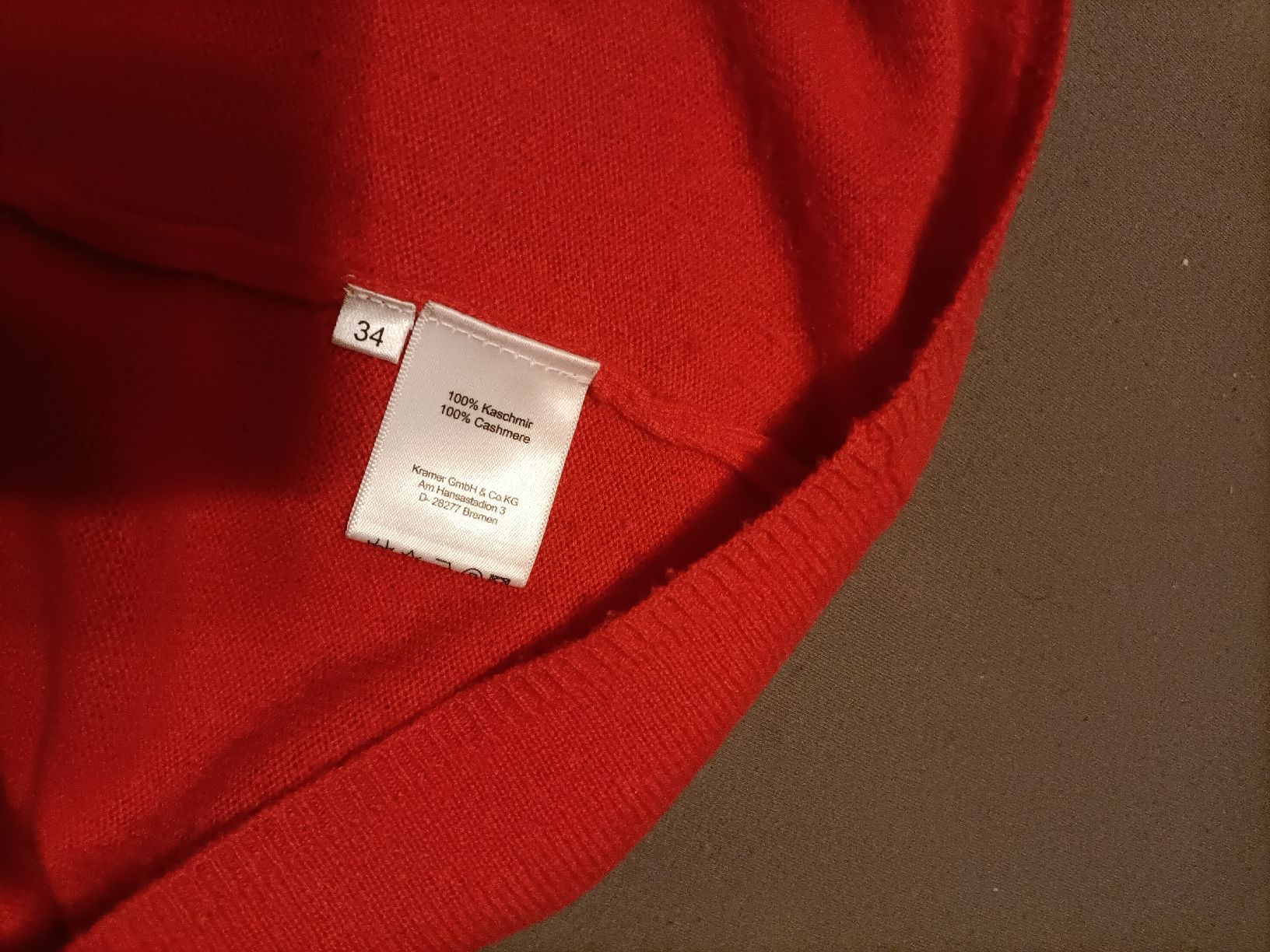 Pulls & Sweat-shirts: Roter Kaschmir-Pullover, Grösse 34 – D'occasion à St. Gallen par jan_ccx7 2