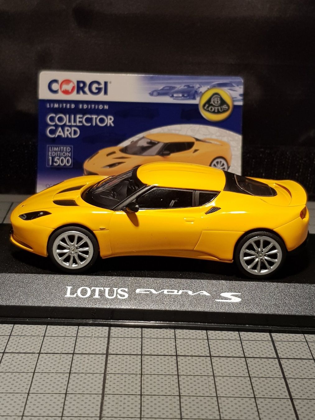 Lotus Modellini d'auto: Lotus Evora S – Nuovo e nell'imballaggio originale da Chézard-St-Martin venduto da AlPat-Collections