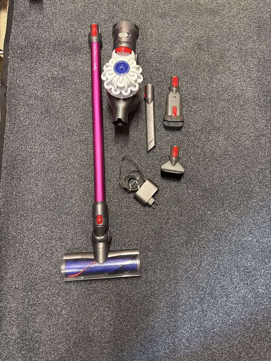 Dyson Aspirapolveri & Accessori: Dyson v7 Motorhead – Usato da Landquart venduto da Nnf007